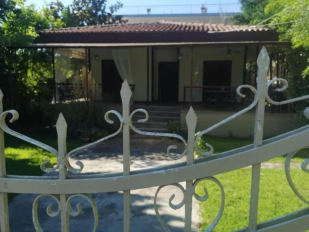 Prázdninový dům Vila Bamboo Garden Nea Iraklia